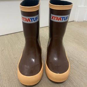 XtraTuff toddler size 5 boots